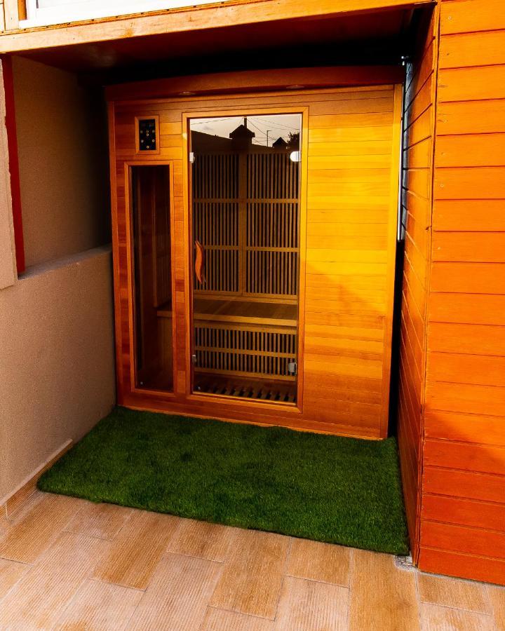 Evasion En Plein Coeur De La Ville Studio Jacuzzis Sauna Et Piscine Au Centre De Port-Louis Buitenkant foto